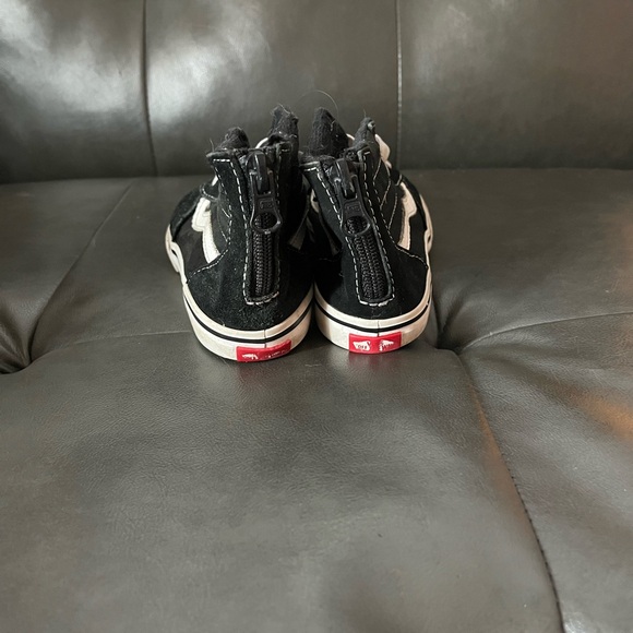 Kids Black Vans shoes - Picture 6 of 6